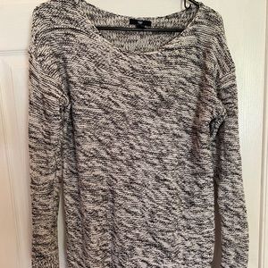 Gap Black and White Sweater